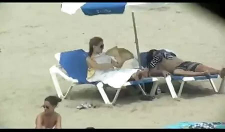 Nena apasionada petardas estrechas chupando grande fuerte pene