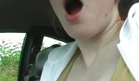 Chica con Tetas Grandes dedo ella petardas en cacheteros misma