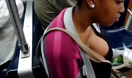 Sarah tetona venezolanas petardas experiencias masturbándose en la baño