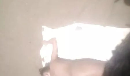 La chica toca el coño y varias petardas fotomaton veces