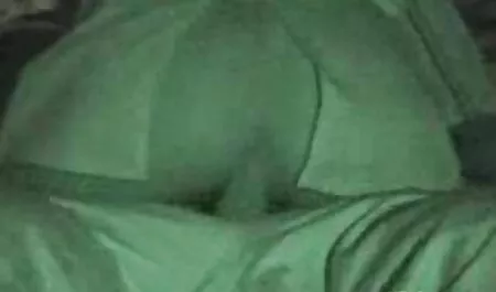 Hermosa coño golpeando petardas fiestas