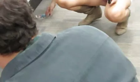 El maestro de petardas preñadas la gallina de los estudiantes
