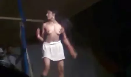 Coño acariciado petardas negras tetonas suavemente en medias