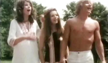 Damas y caballeros, hace lesbiana a la novia de cooney petardas xxx gratis