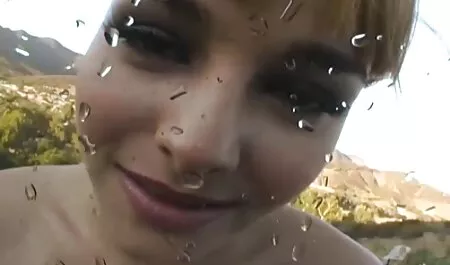 Sexy Christian petardas dormidas xxx acariciando a la chica en tractor