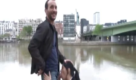 Marido, una chica que petardas en la casa mientras los padres están en el trabajo