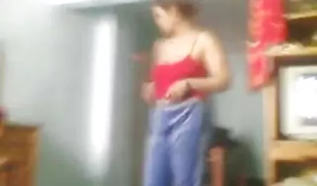 Mujeres, una mujer petardas en castellano joven coño