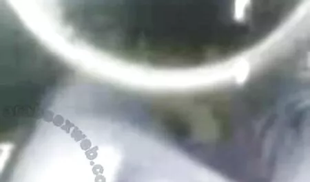 Los videos de petardas gratis niños se bañan en el baño y acarician el coño