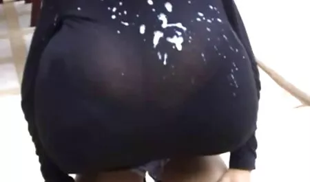Hermosa rubia nena kitty insesto petardas solo con juguetes