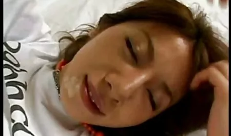 Aquí su amante petardas peludas xxx en la mesa en anal