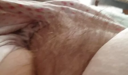 Natasha es duro con un vibrador petardas antiguas