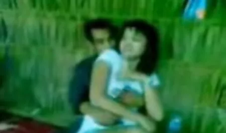 Esposa satisface a petardas de 40 su pareja de la mejor manera posible